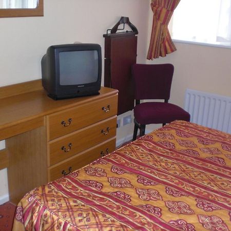 Lakeside Continental Hotel Camberley Eksteriør billede