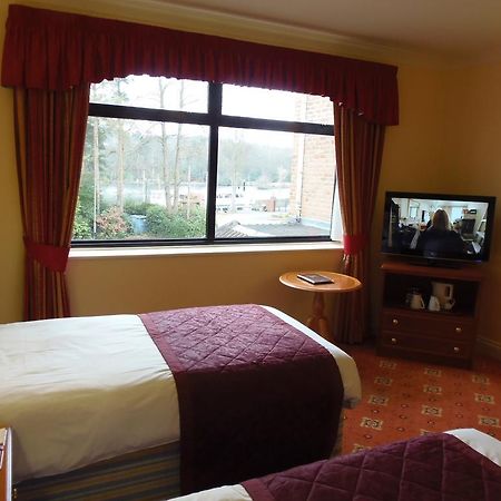 Lakeside Continental Hotel Camberley Eksteriør billede