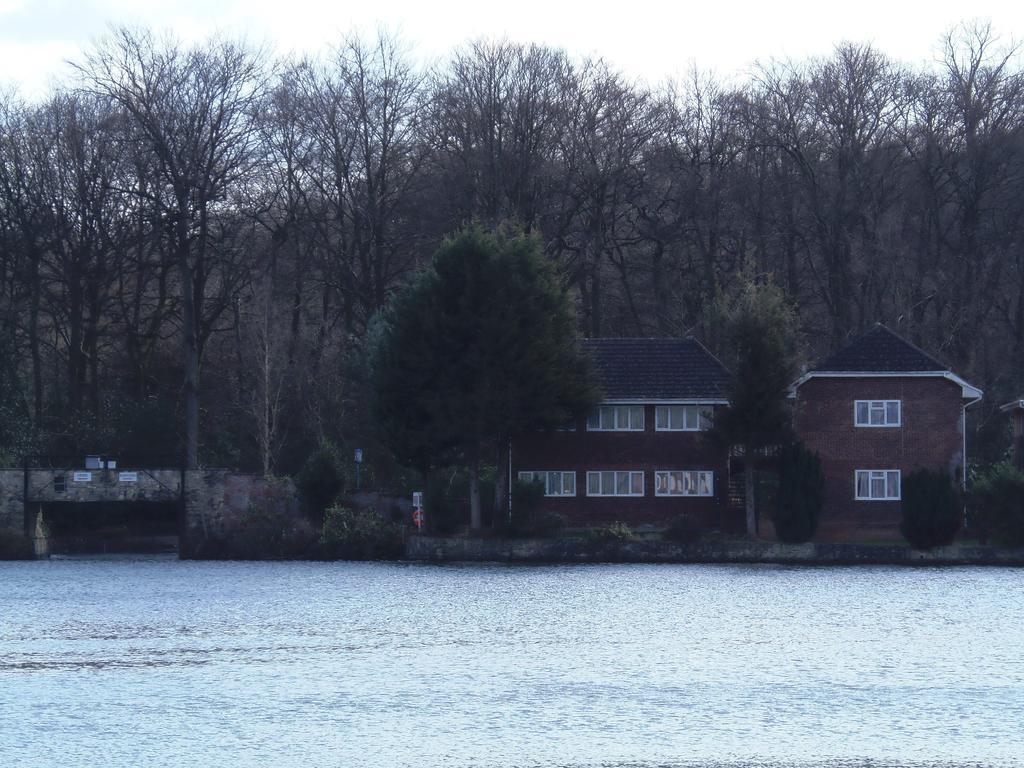 Lakeside Continental Hotel Camberley Eksteriør billede